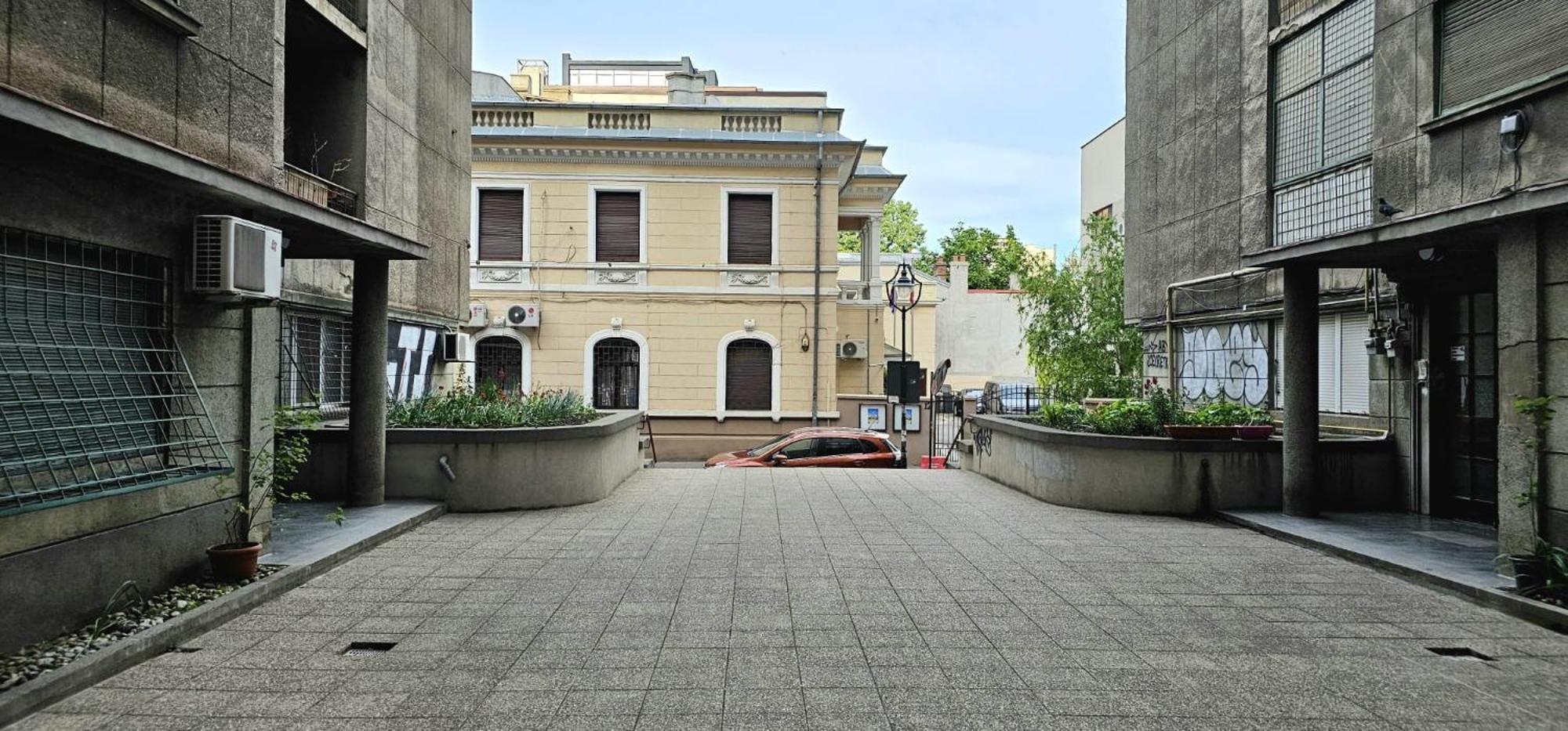 Tantra Studio 1 Conta Universitate Bukarest Eksteriør billede